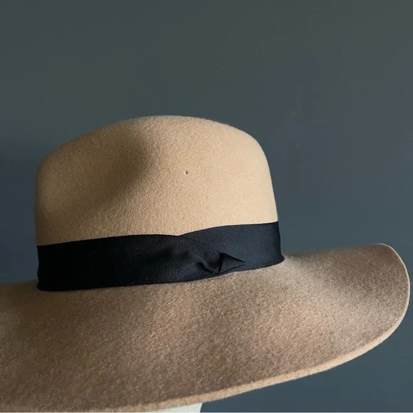 Saks Fifth Avenue Camel Wool Wide Brim Fedora Hat Black Band One Size